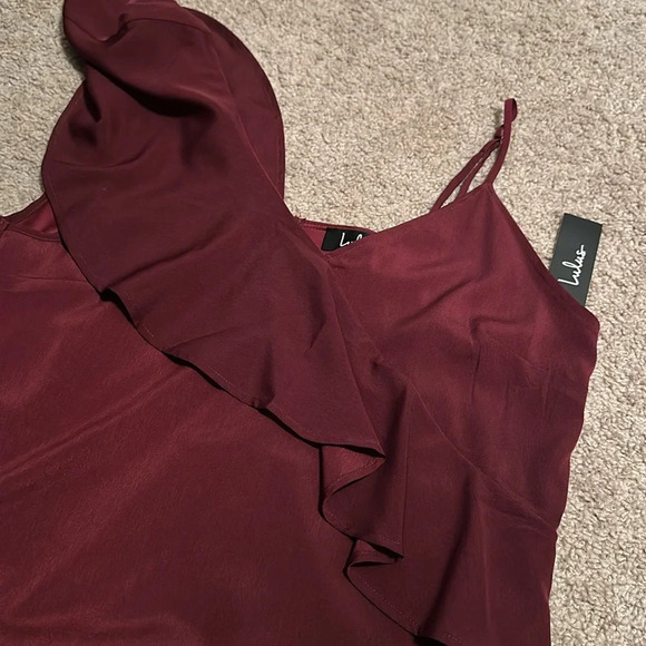 Lulu’s Time Of Your Life Asymmetrical Mini Burgundy One Shoulder Dress - Picture 4 of 5
